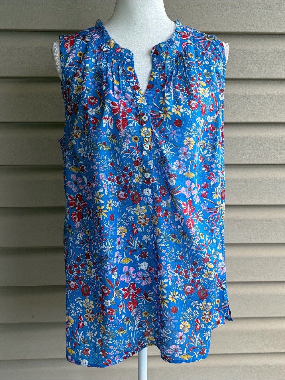 •Talbots• Lightweight Blue Floral Sleeveless Cotton Blouse - Size Large